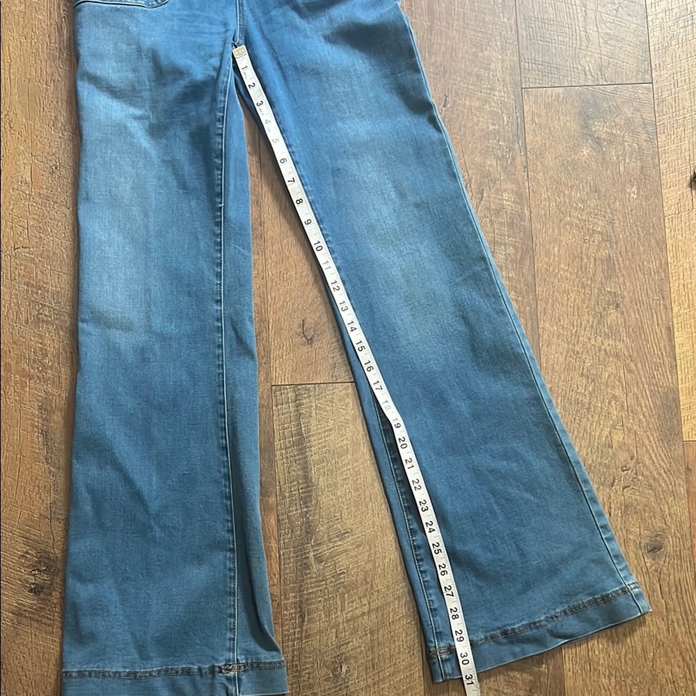 Blue Denim Overalls with Short Sleeves and Front Zipper - Picture 12 of 14